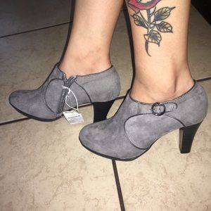NWT Bootie heels size 6 1/2